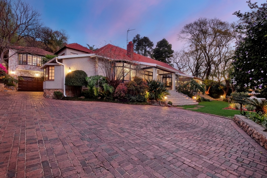 8 Bedroom Property for Sale in Westcliff Gauteng