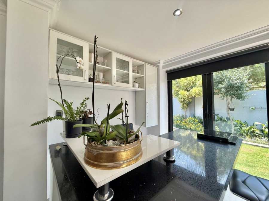 4 Bedroom Property for Sale in Amberfield Gauteng