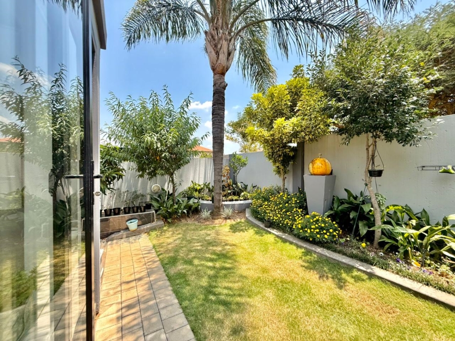 4 Bedroom Property for Sale in Amberfield Gauteng