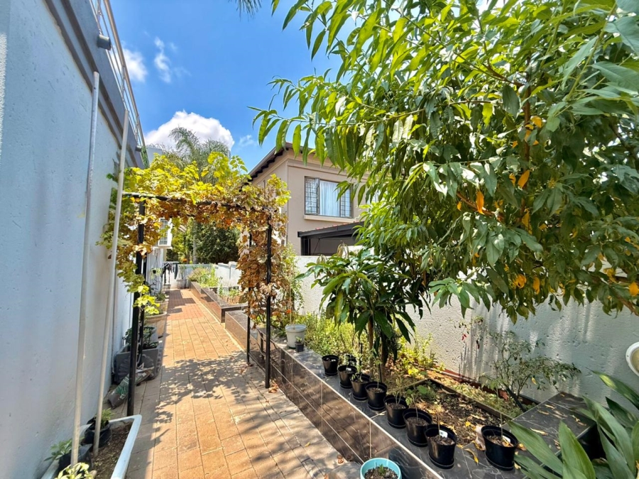 4 Bedroom Property for Sale in Amberfield Gauteng