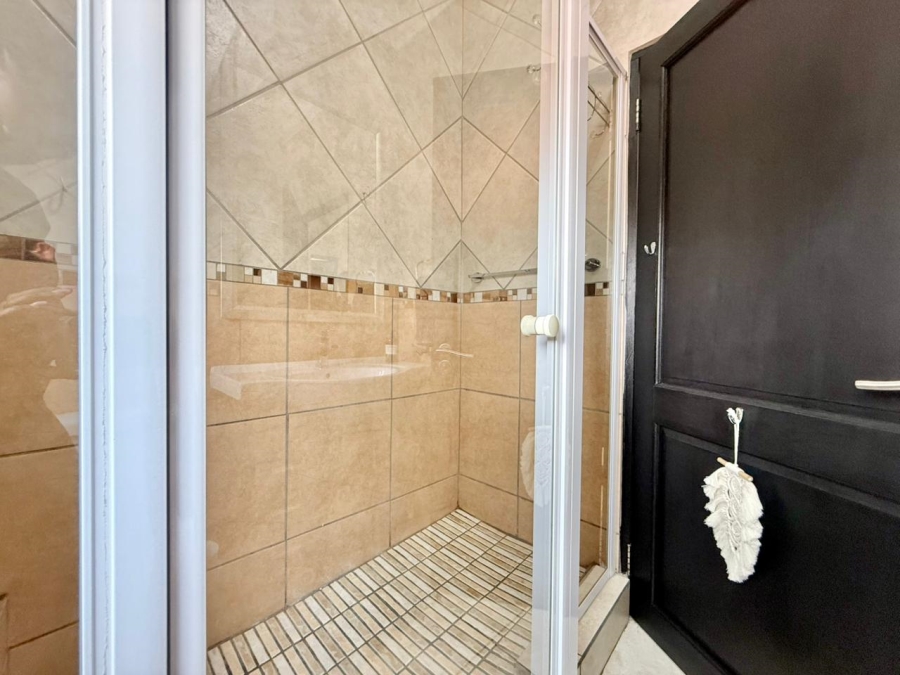 4 Bedroom Property for Sale in Amberfield Gauteng