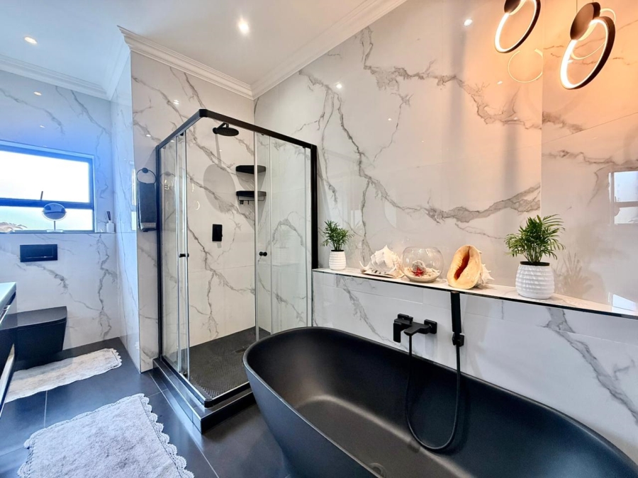 4 Bedroom Property for Sale in Amberfield Gauteng