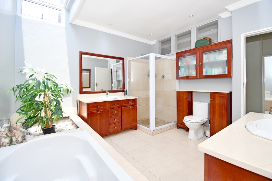 4 Bedroom Property for Sale in Norwood Gauteng