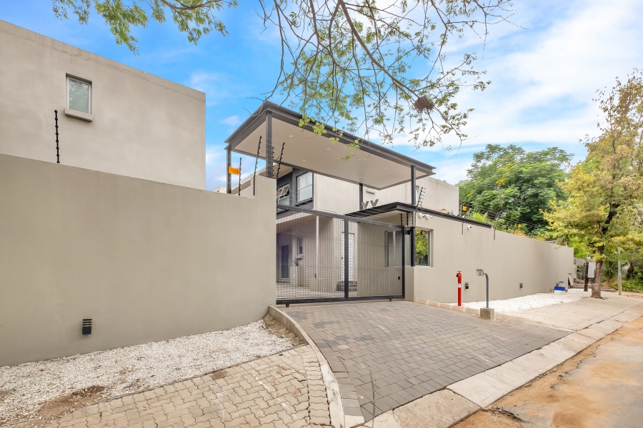 4 Bedroom Property for Sale in Morningside Manor Gauteng