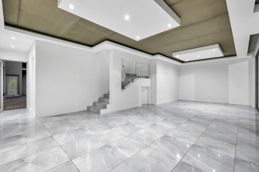 4 Bedroom Property for Sale in Morningside Manor Gauteng