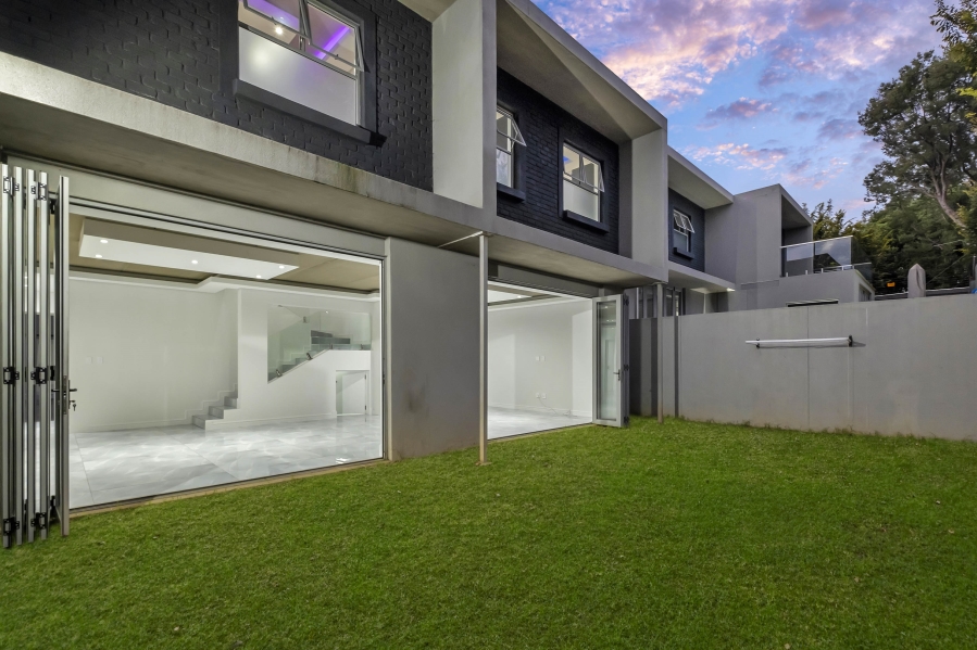 4 Bedroom Property for Sale in Morningside Manor Gauteng