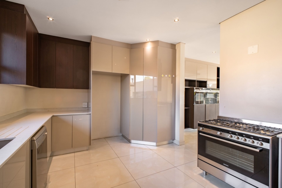 5 Bedroom Property for Sale in Bryanston East Gauteng