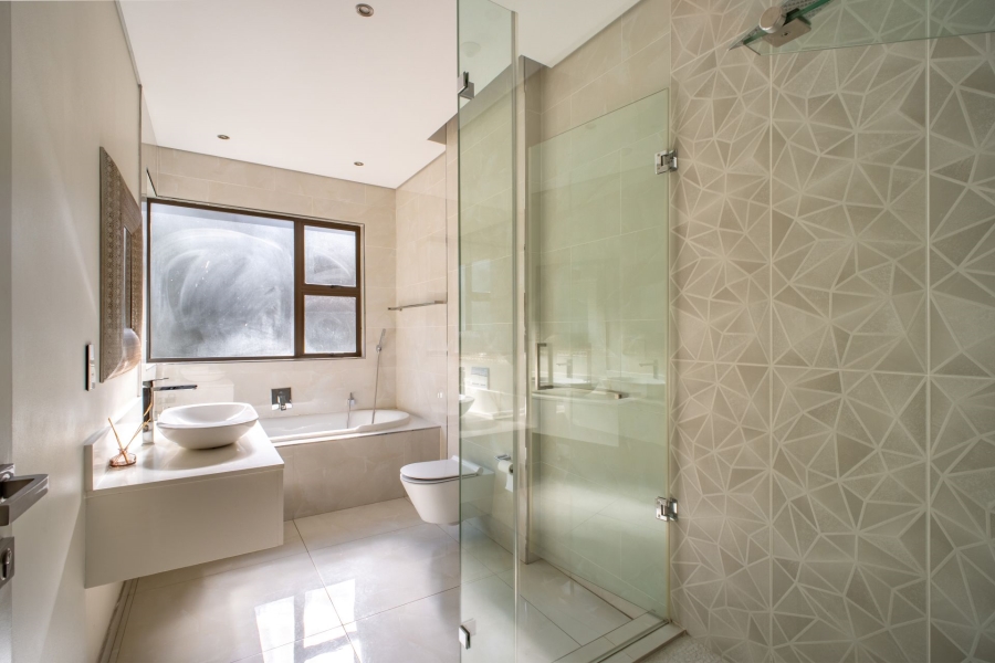 5 Bedroom Property for Sale in Bryanston East Gauteng