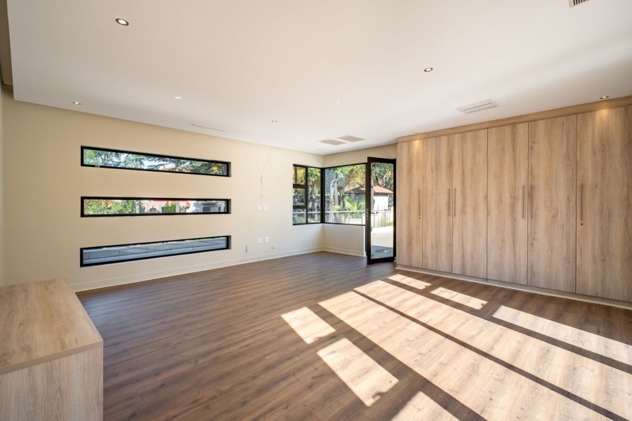 5 Bedroom Property for Sale in Bryanston East Gauteng