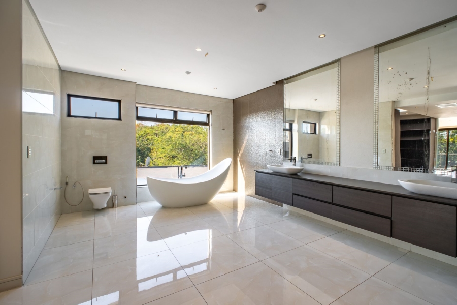 5 Bedroom Property for Sale in Bryanston East Gauteng