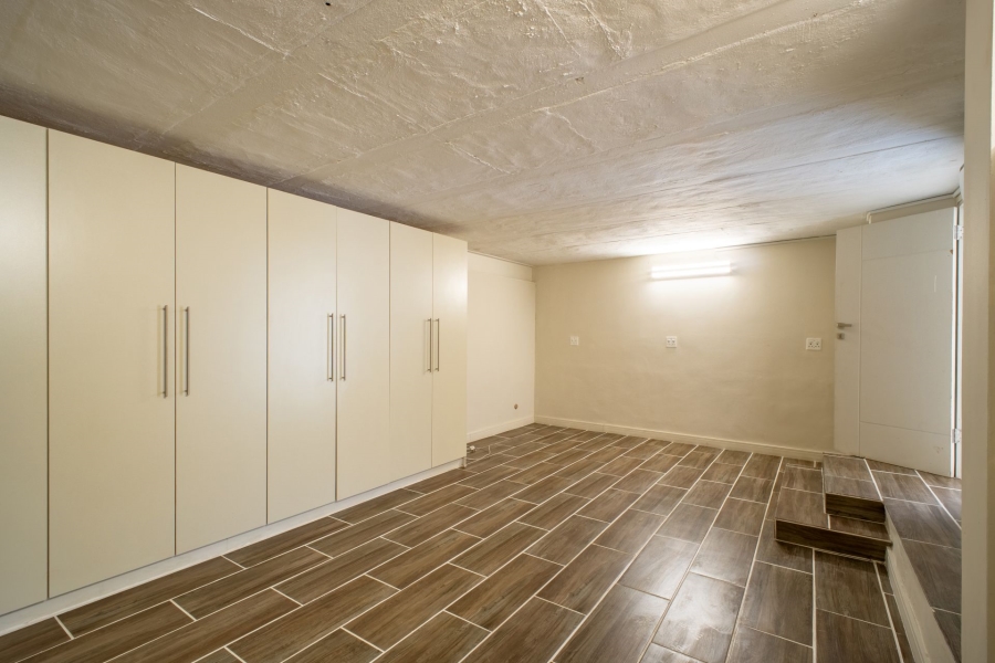 5 Bedroom Property for Sale in Bryanston East Gauteng