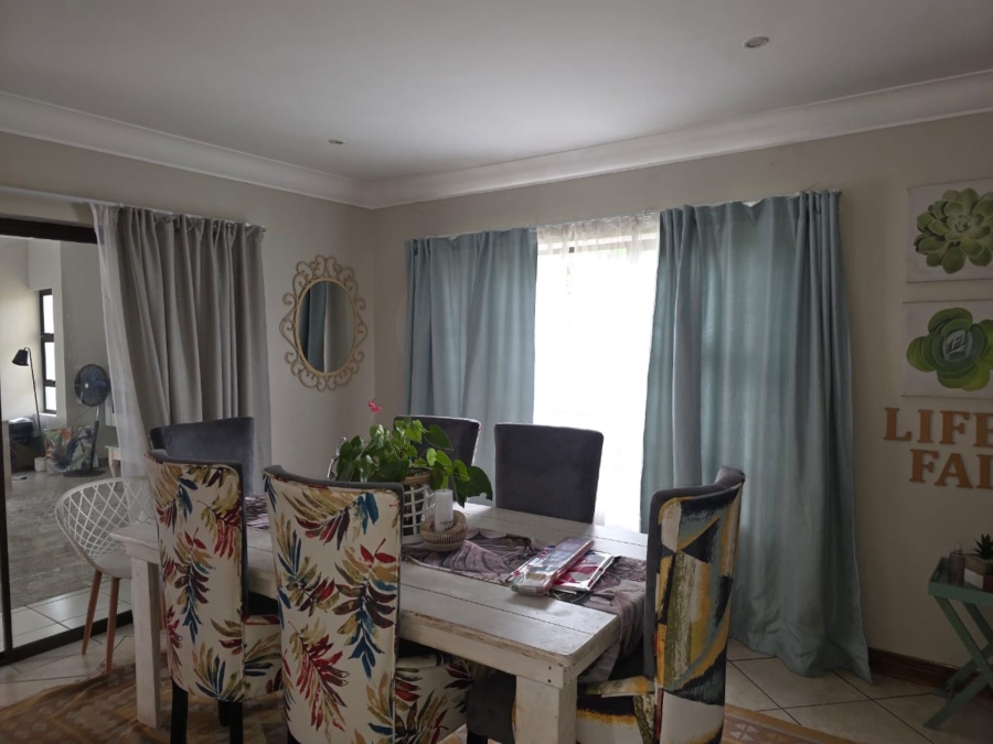 4 Bedroom Property for Sale in Zambezi Country Estate Gauteng