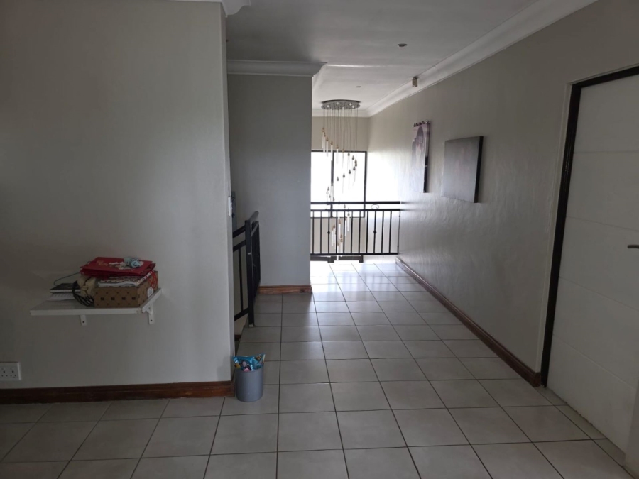 4 Bedroom Property for Sale in Zambezi Country Estate Gauteng