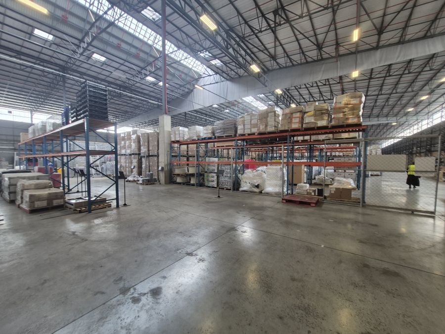 To Let commercial Property for Rent in Gosforth Park Gauteng