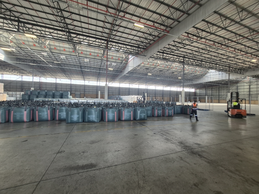 To Let commercial Property for Rent in Gosforth Park Gauteng