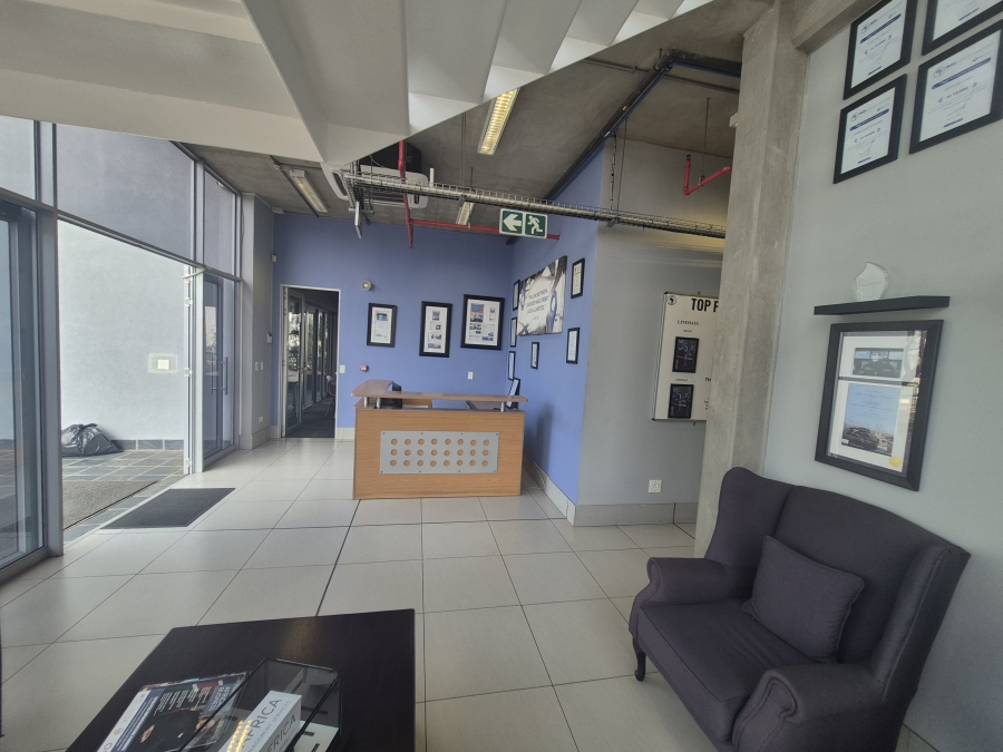 To Let commercial Property for Rent in Gosforth Park Gauteng