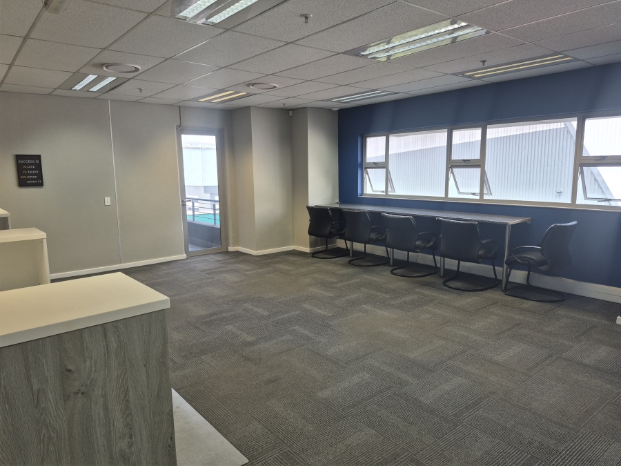 To Let commercial Property for Rent in Gosforth Park Gauteng