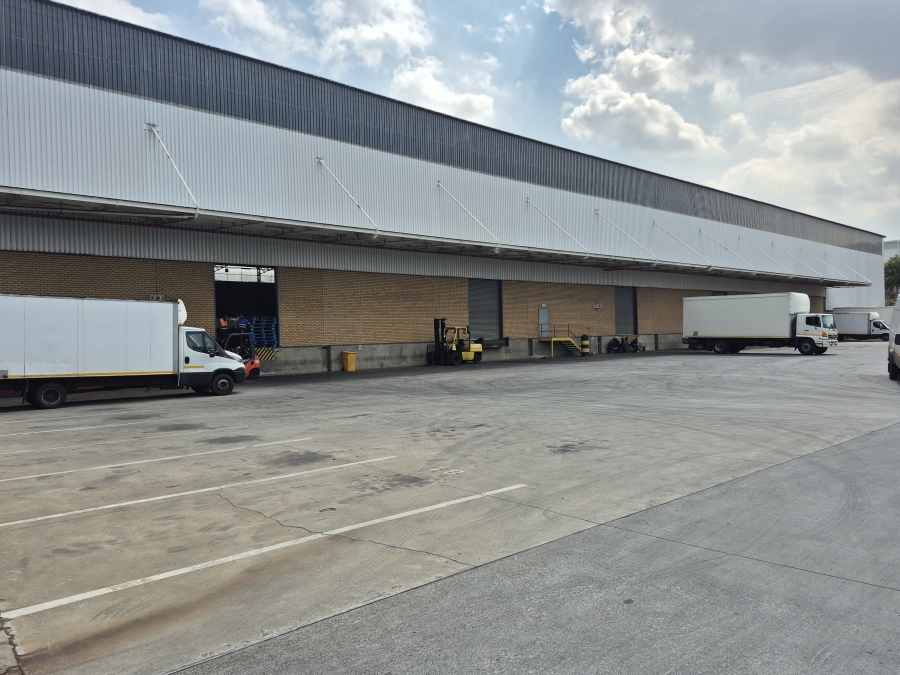 To Let commercial Property for Rent in Gosforth Park Gauteng