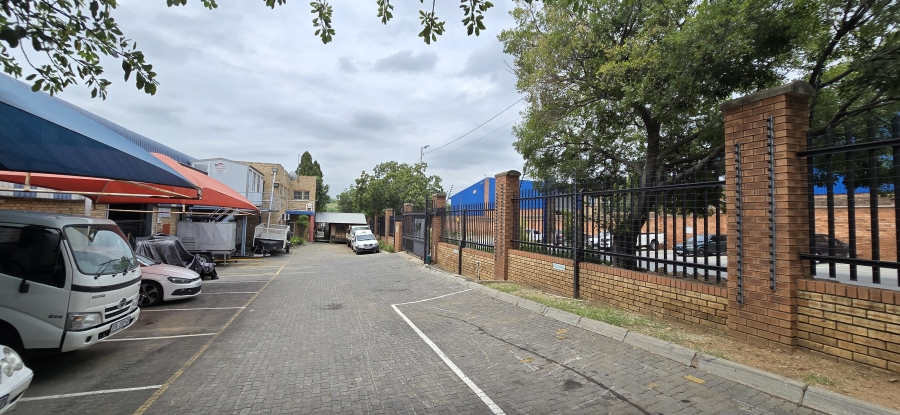 To Let commercial Property for Rent in North Riding Gauteng