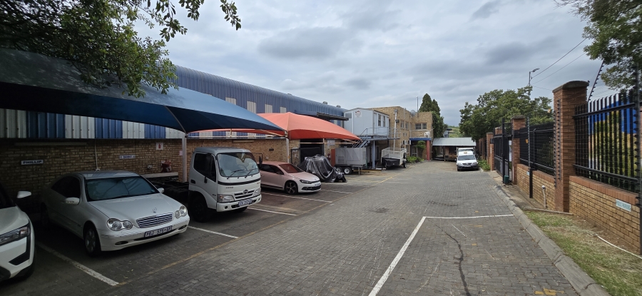 To Let commercial Property for Rent in North Riding Gauteng