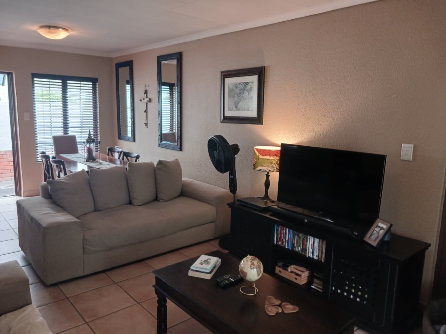 2 Bedroom Property for Sale in Johannesburg North Gauteng