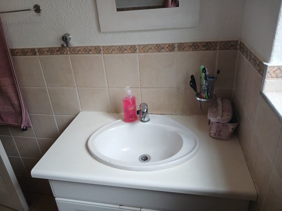 2 Bedroom Property for Sale in Johannesburg North Gauteng