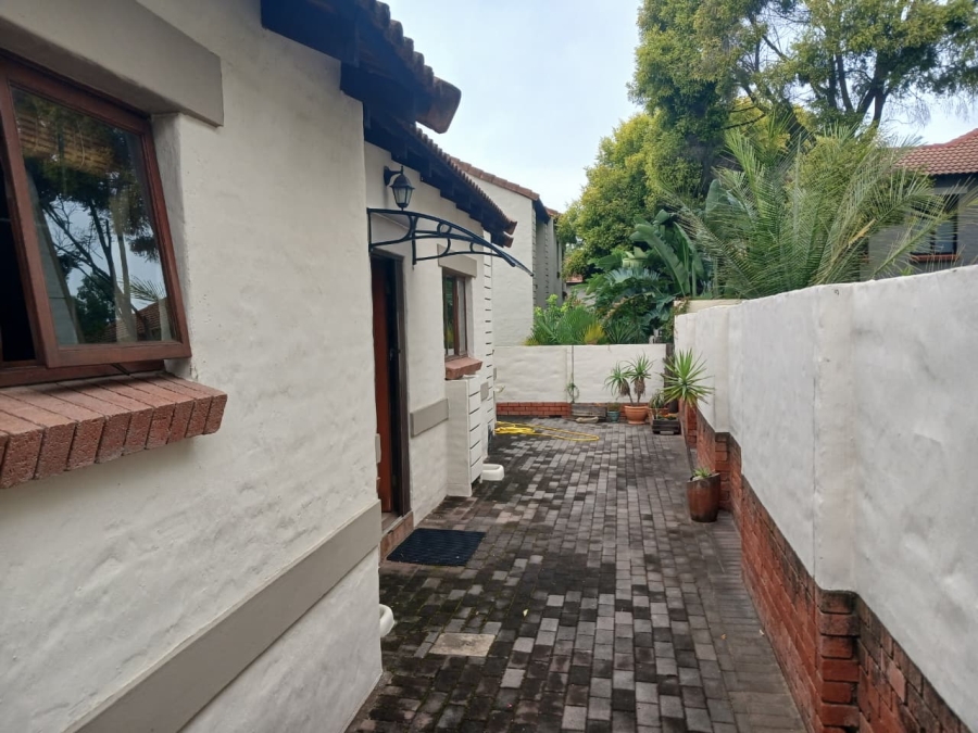 2 Bedroom Property for Sale in Johannesburg North Gauteng