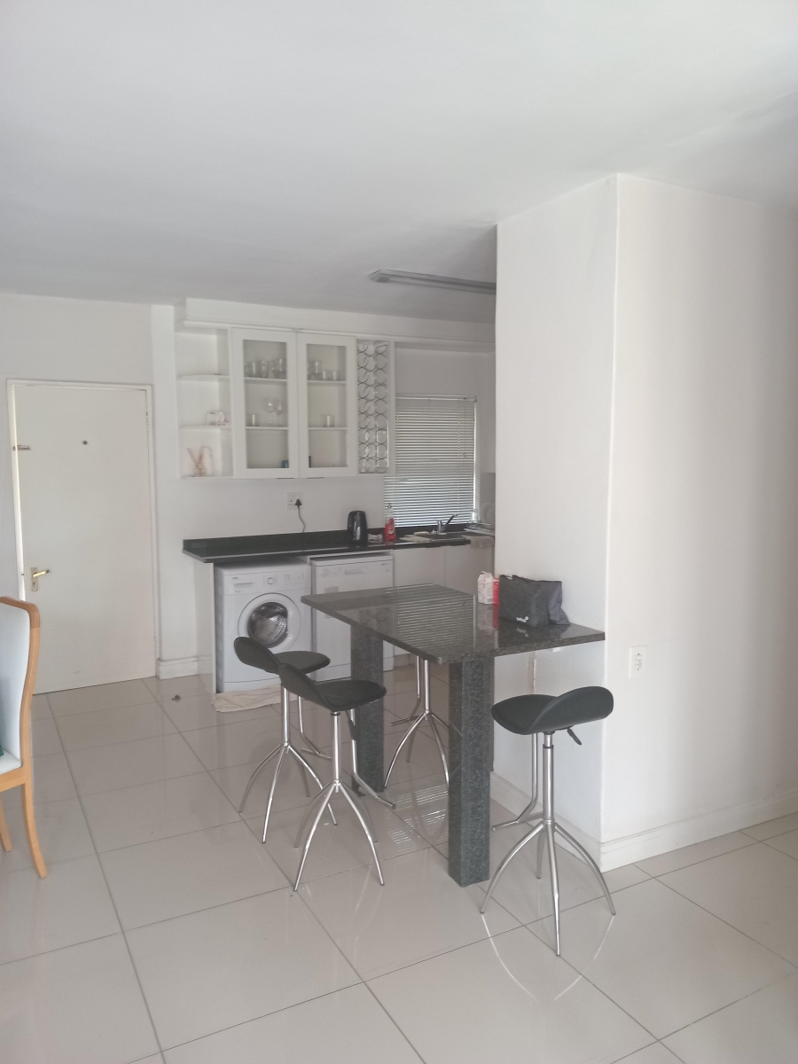 To Let 2 Bedroom Property for Rent in Illovo Gauteng