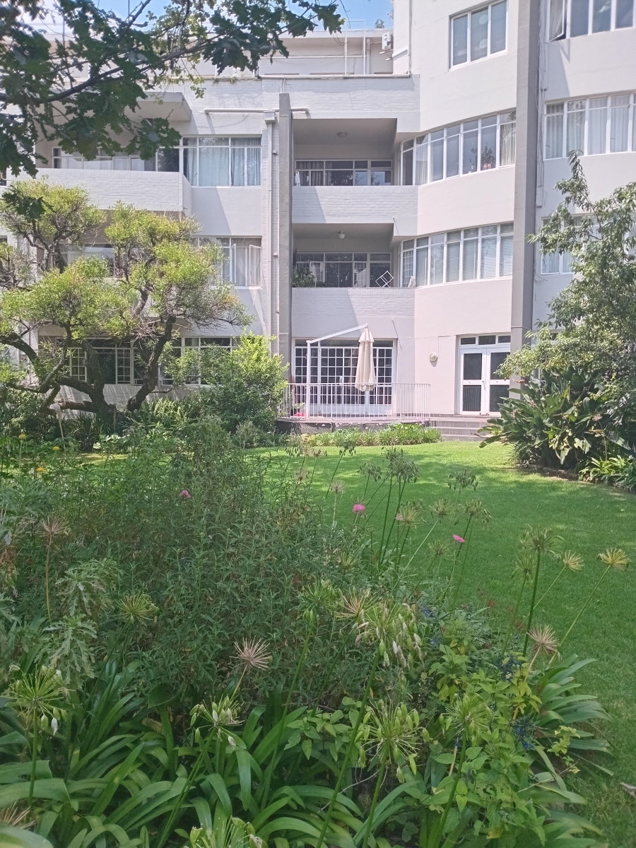 To Let 2 Bedroom Property for Rent in Illovo Gauteng