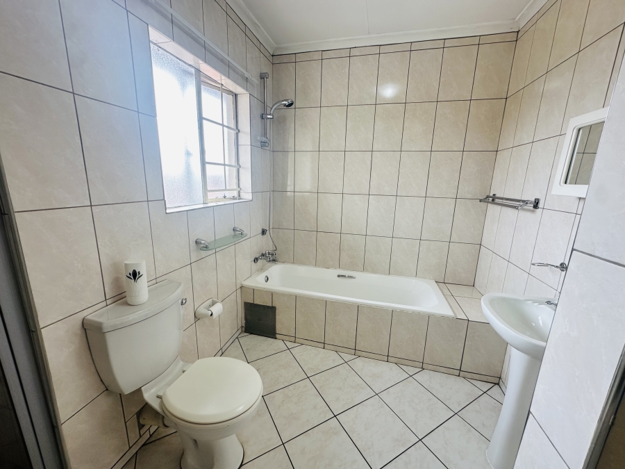 2 Bedroom Property for Sale in Brentwood Park Gauteng