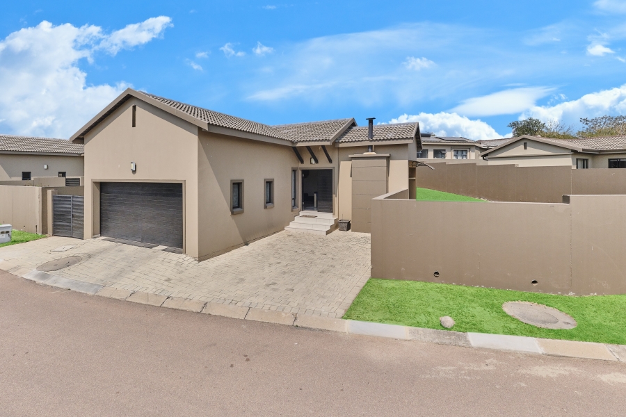 To Let 3 Bedroom Property for Rent in Barbeque Downs Gauteng
