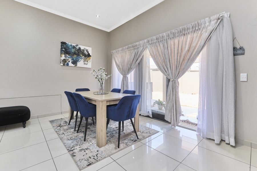 To Let 3 Bedroom Property for Rent in Barbeque Downs Gauteng