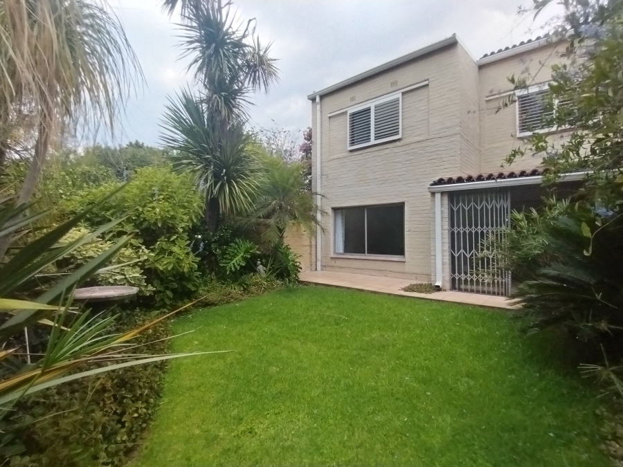 To Let 2 Bedroom Property for Rent in River Club Gauteng