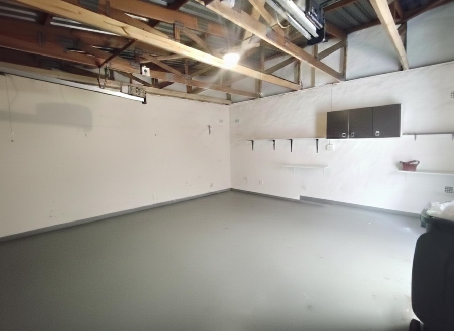 To Let 2 Bedroom Property for Rent in River Club Gauteng