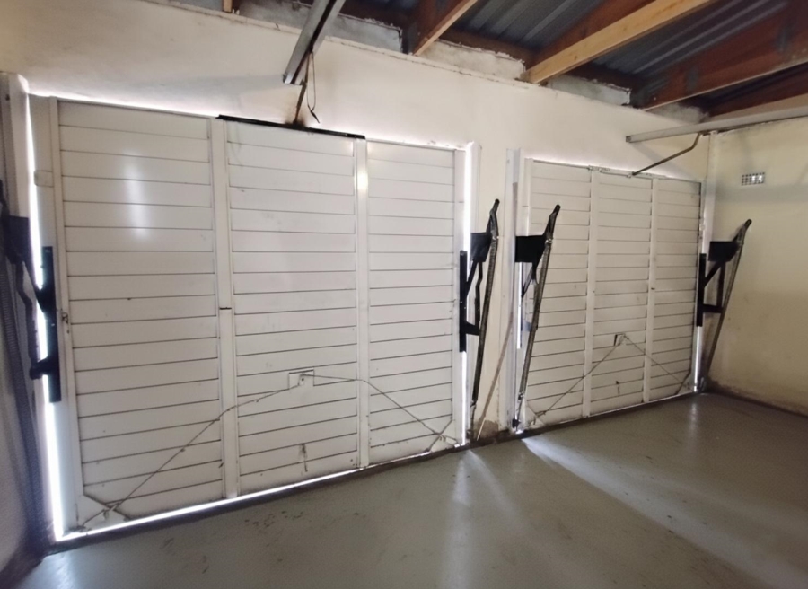 To Let 2 Bedroom Property for Rent in River Club Gauteng