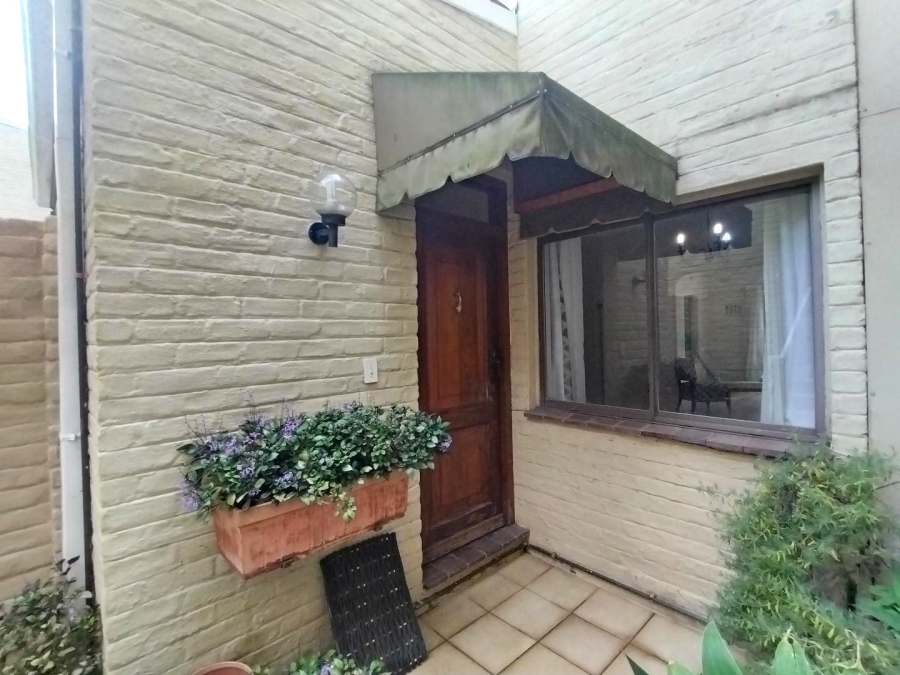 To Let 2 Bedroom Property for Rent in River Club Gauteng