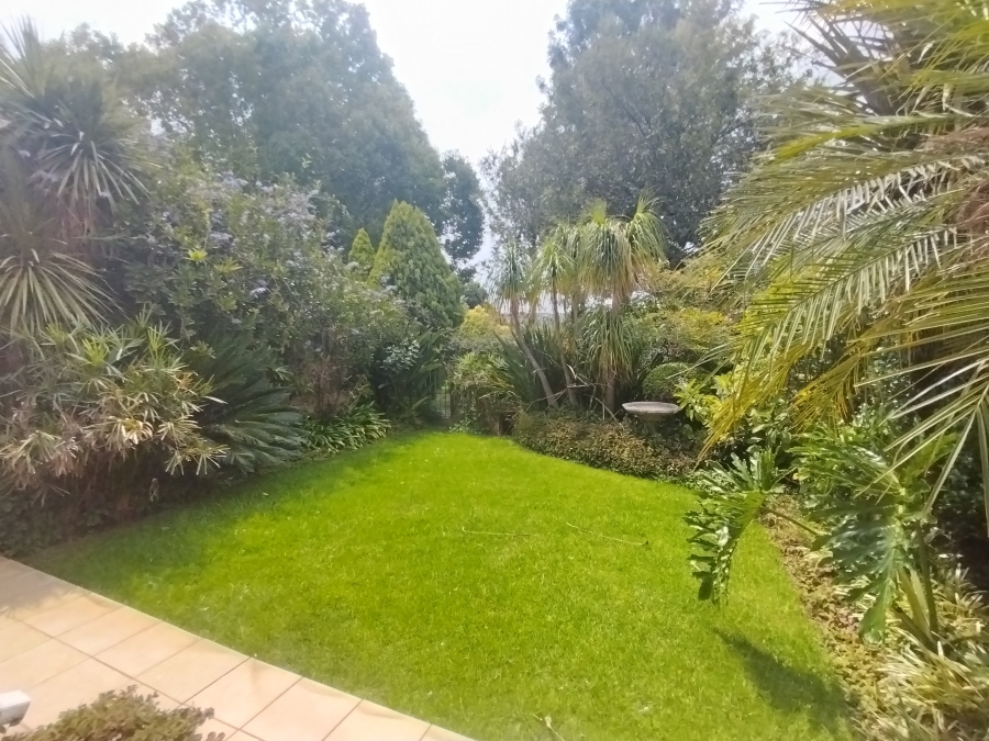 To Let 2 Bedroom Property for Rent in River Club Gauteng