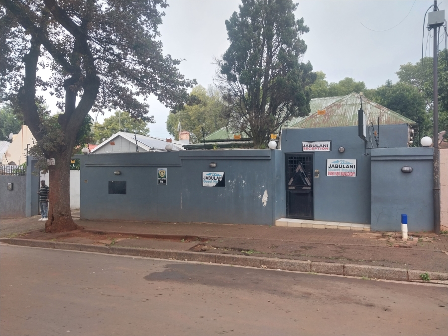 10 Bedroom Property for Sale in Bellevue East Gauteng