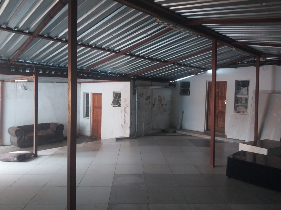 10 Bedroom Property for Sale in Bellevue East Gauteng