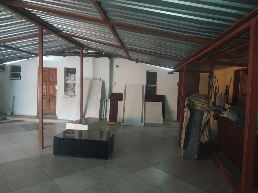 10 Bedroom Property for Sale in Bellevue East Gauteng