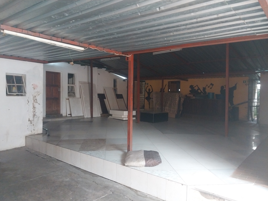 10 Bedroom Property for Sale in Bellevue East Gauteng