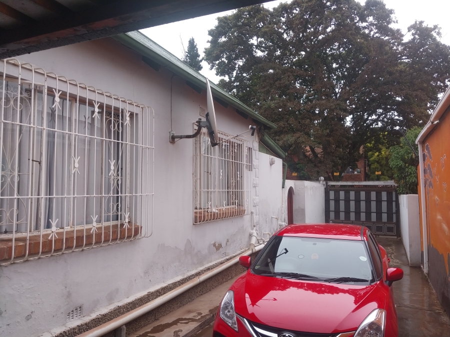 10 Bedroom Property for Sale in Bellevue East Gauteng