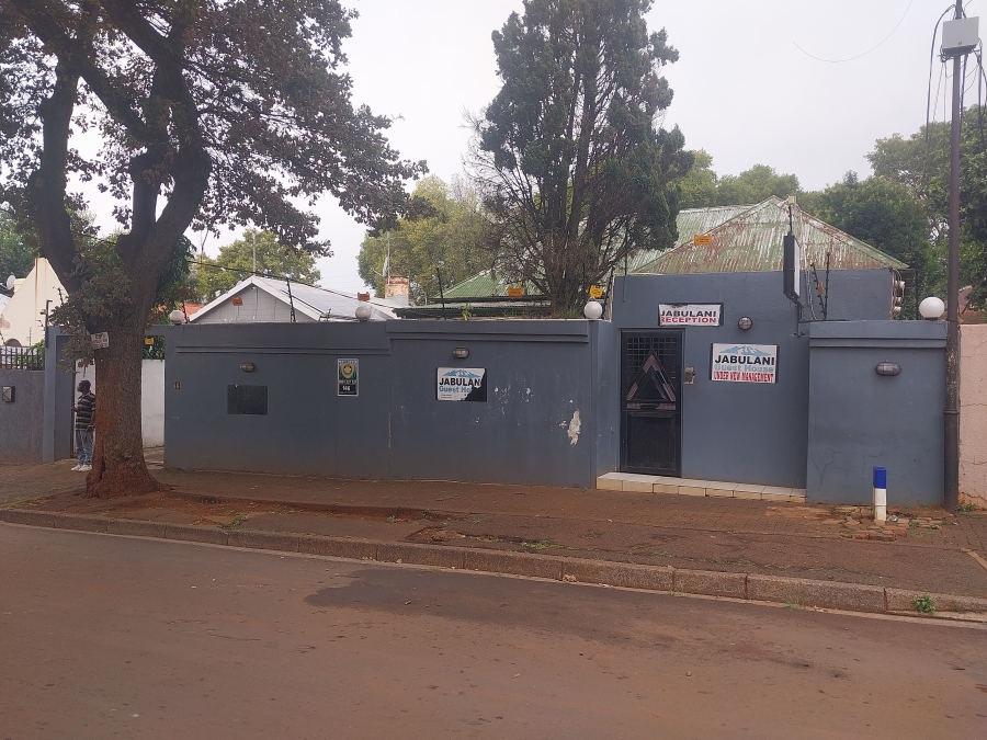 10 Bedroom Property for Sale in Bellevue East Gauteng