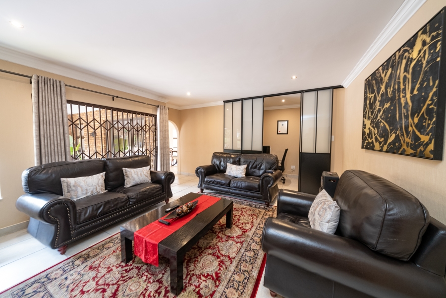 4 Bedroom Property for Sale in Bassonia Gauteng