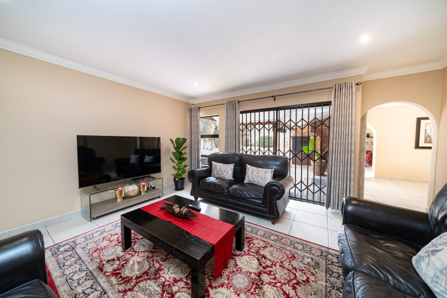 4 Bedroom Property for Sale in Bassonia Gauteng