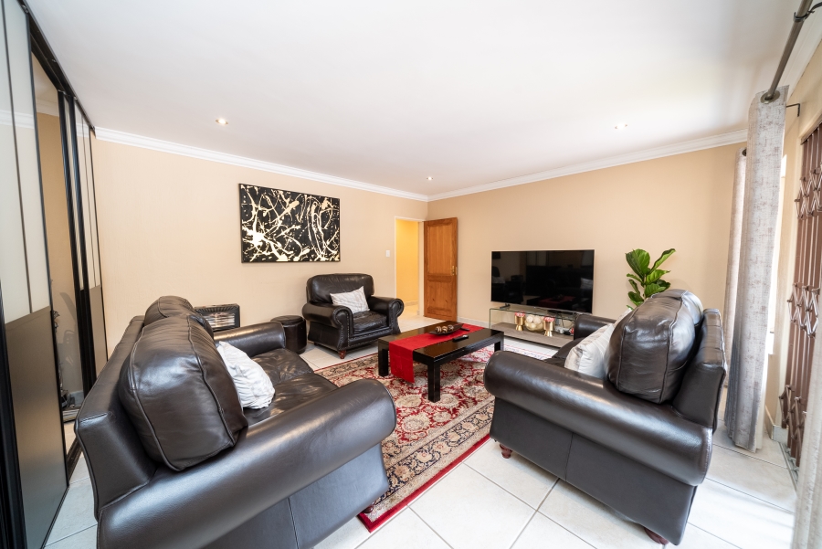 4 Bedroom Property for Sale in Bassonia Gauteng