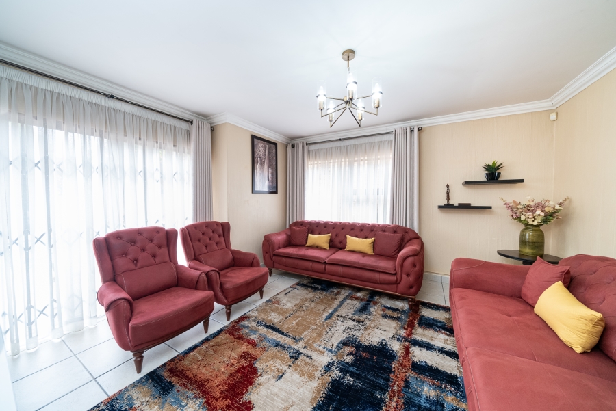 4 Bedroom Property for Sale in Bassonia Gauteng