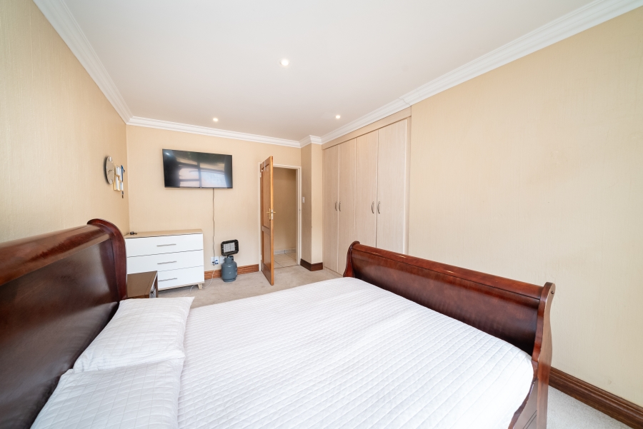 4 Bedroom Property for Sale in Bassonia Gauteng