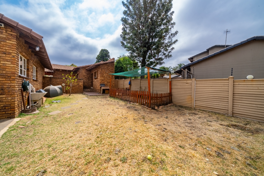 4 Bedroom Property for Sale in Bassonia Gauteng