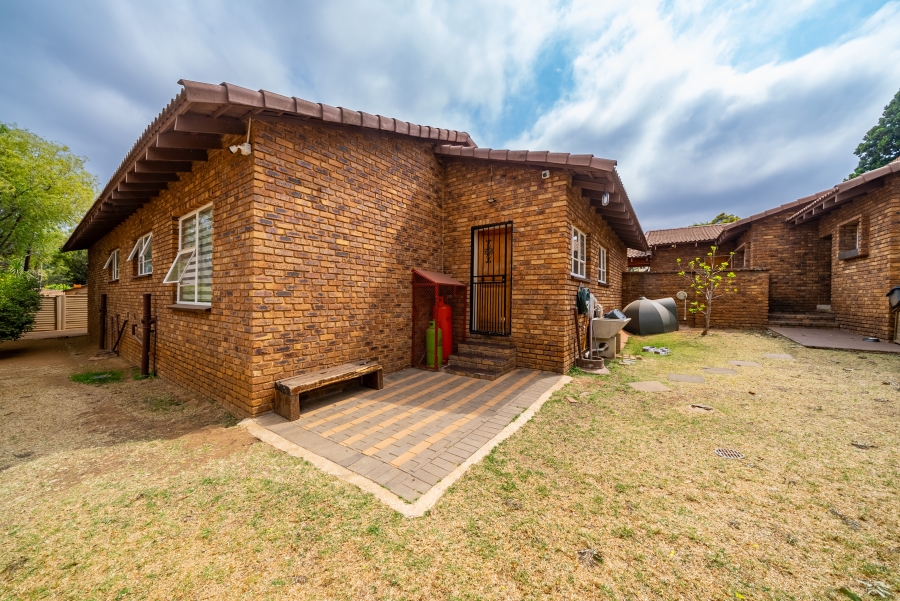 4 Bedroom Property for Sale in Bassonia Gauteng